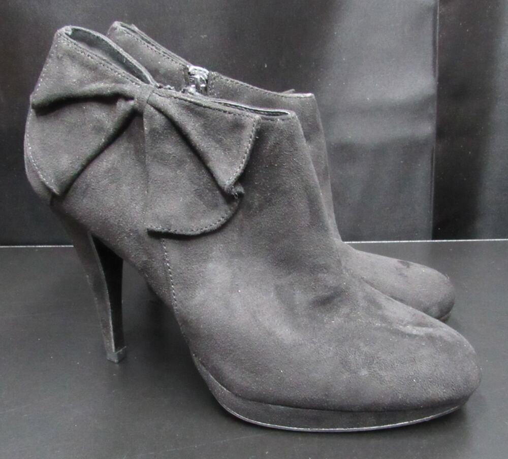 Impo Heel Booties Black suede with Back bow Size 9.5
